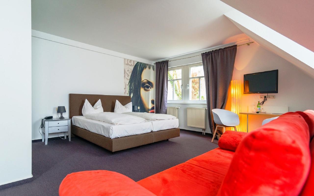 Landhotel Schloss Soergenloch Exterior photo